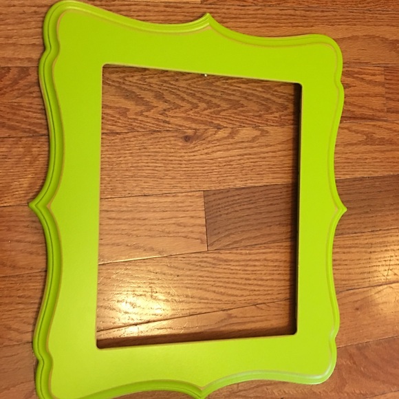 Frame:20x17 lime green frame. Fits a 14x11 picture - Picture 2 of 4